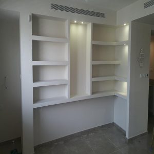 ספריות קודש ונישות מגבס